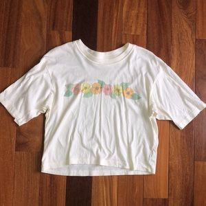 American Eagle small short sleeve shirt with flowers